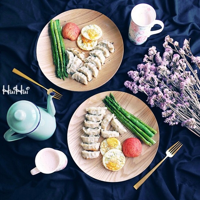 0#早餐日记#早安，今日早餐：煎饺+烤芦...