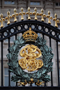 London: Gate to Buckingham Palace