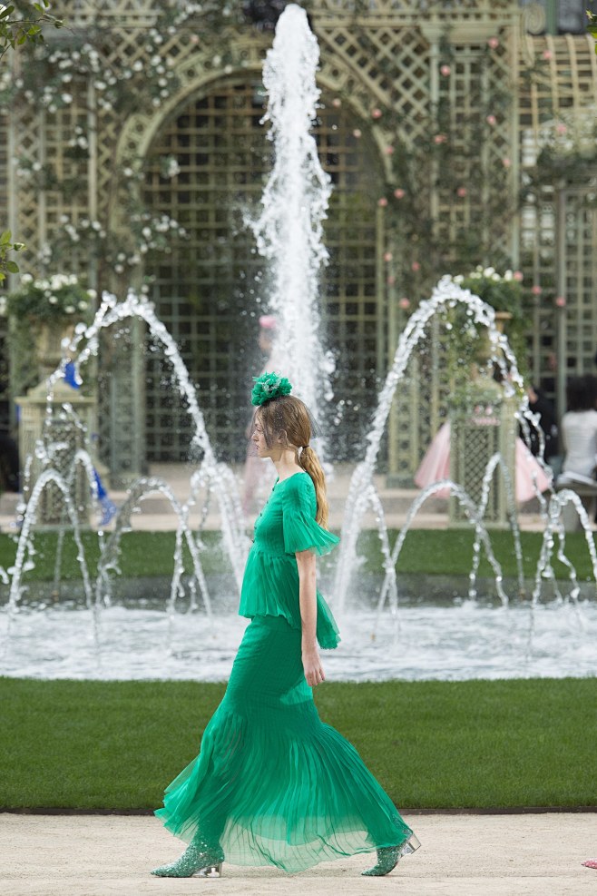 Chanel Spring 2018 C...