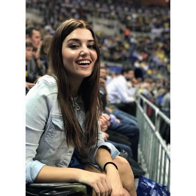 欧美美女handeercel唯美写真图片