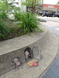 艺术家David Zinn用粉笔和炭笔即兴绘制的街头视觉艺术