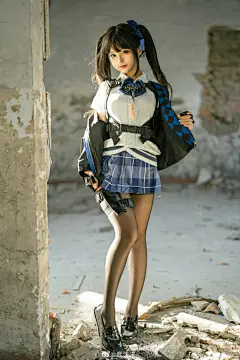 转+关，每100转抽一人送全套写真集，这套有jio哦~

这套修的少，只有四张能发啦，有太多jiojio和腿 ​​​​