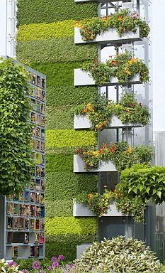 Living walls, elegan...