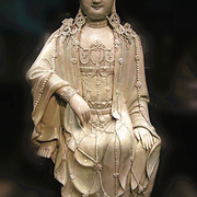 清乾隆粉彩描金《福寿》蕃莲纹葫芦瓶