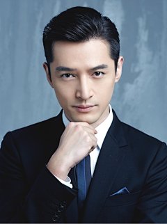 “樱花、桃花、郁金香、油菜花，看不尽的花；公园、马路、古镇，逛不完的景；青团、烧卖、春笋、刀鱼面，吃不完的美食……还不跟我一起去春游？” —— 晋江文学城网友交流区