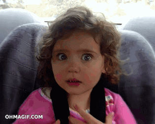 小姑娘第一次发现原来眉毛可以被自己控制，...