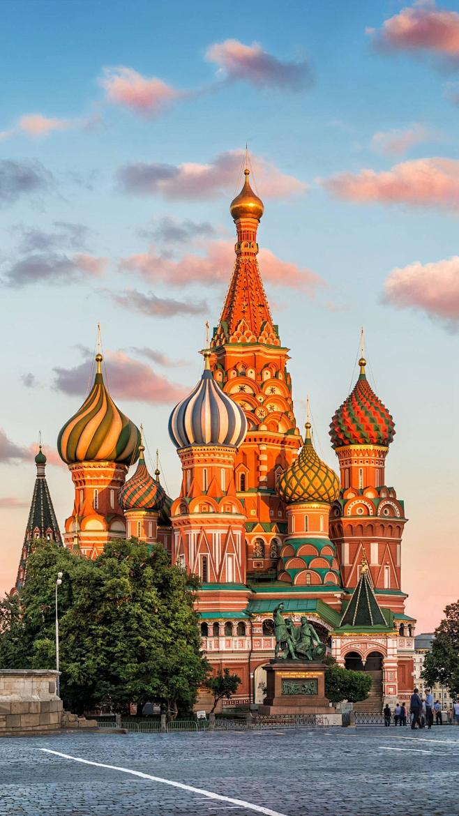 圣瓦西里大教堂位于莫斯科红场上色彩及其独特是莫斯科的标志性建筑