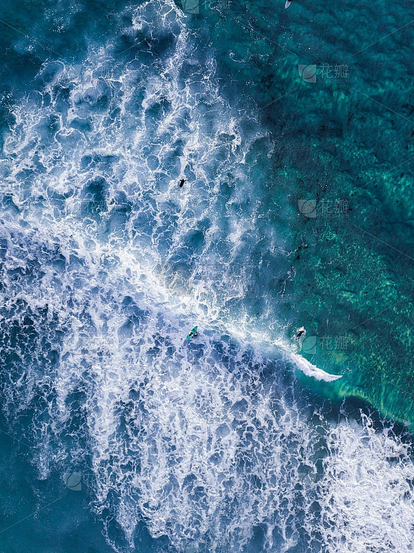 冲浪的海浪素材-花瓣网