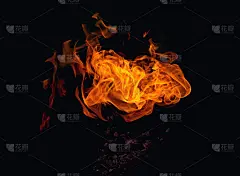 明亮的动态火在一个孤立的黑色背景