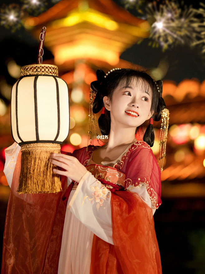 “拜托～请和我一起去灯会吧！”