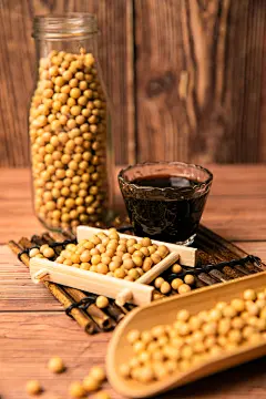 酱油大豆调味料佐料厨房用品摄影图