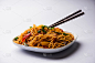 川菜面或客家蔬菜面或炒面是一种受欢迎的印度支那食谱，用木筷子盛在碗或盘子里。有选择性的重点