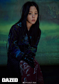 #MOK_Magazine# 欧阳娜娜 / 于聪 / DAZED Jan. & Feb. 2021

欧阳娜娜登上《DAZED》一二月合刊封面，身着男士西装与鹦鹉一同拍摄，轻轻松松即可展现时髦架势

#欧阳娜娜晒伤妆大片##明星时尚# ​​​​