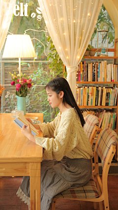 HD高清手机壁纸，绽放着清丽的笑靥，在轻风拂送下，舞动着的裙裾