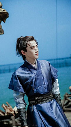 Victoria_Zhou采集到古风男性参考