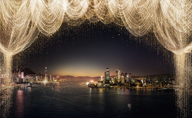 City Curtains : A gl...