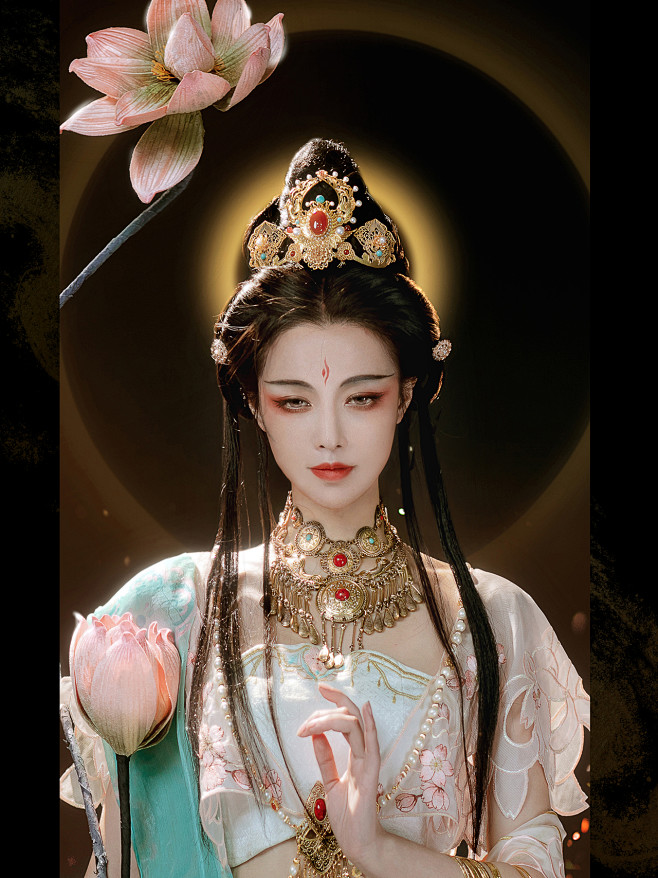 粉色敦煌飞天，出镜：真的菜菜，摄影：七味