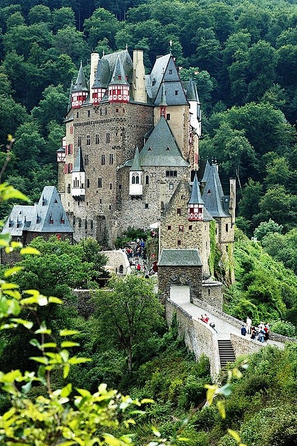 Castle Burg Eltz, Ge...