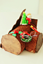 MoreCake 2014 圣诞季温暖礼盒（第三弹）：圣诞树根蛋糕。满满的圣诞气息，想想也是醉了吧~预定电话：15321300783，即时客服微信：JOJO-ARALE#蛋糕##圣诞##甜点#