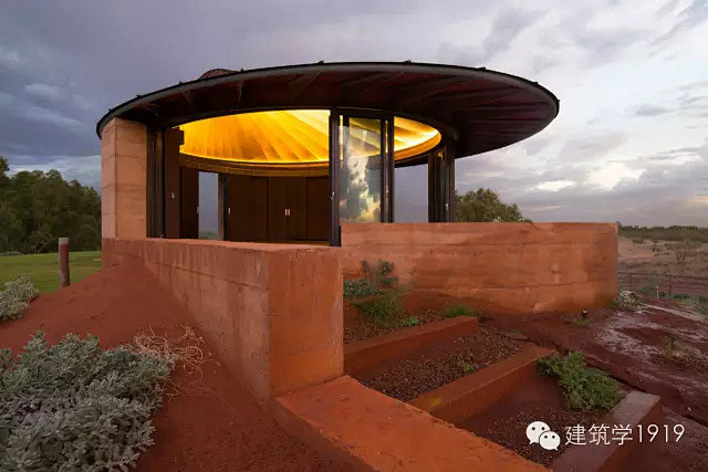 “澳洲窑洞”，澳大利亚最长的夯土墙建筑 ...