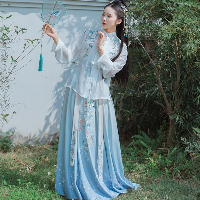 【梨花颂】明制汉服女 中国风汉衣晟道原创立领褶裙改良汉服女-淘宝网-花瓣网