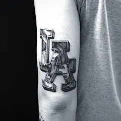 纹身由 Rebecca • Tattoodo 上传