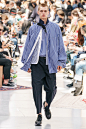 Sacai Spring 2020 Menswear Fashion Show : The complete Sacai Spring 2020 Menswear fashion show now on Vogue Runway.