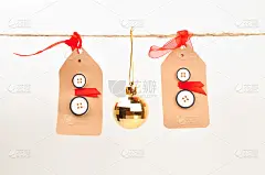 可爱的圣诞装饰在白色的背景复制空间