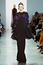 Badgley Mischka 2020秋冬系列，不仅有久违的超模Vlada Roslyakova，礼服也蛮美的～ ​​​​