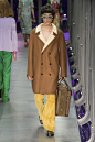 Gucci Fall 2017 Ready-to-Wear Fashion Show : See the complete Gucci Fall 2017 Ready-to-Wear collection.