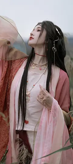 粉色古装 养眼美女 高清手机壁纸