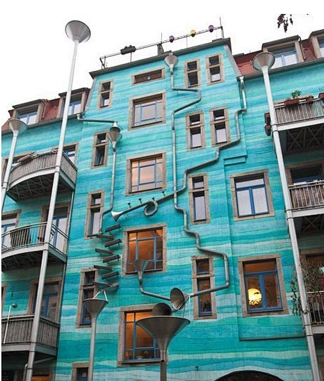 德国创意建筑身披管道“音乐墙”，雨天房子...