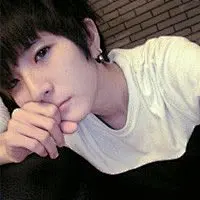 时尚流行的非主流高清男生头像_圆梦自己也换上了