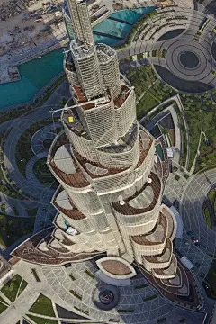 Burj Khalifa by SOM Architects in Dubai, UAE