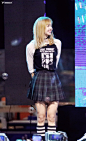 #LISA# ️ #瓷肌娃娃lisa# 

【饭拍】170516 建国大学校庆饭拍LISA高清6P
CR【Colors1996x】
（资源: 小安宰贤 转载请注明原出处）
-----------------------------------
LISA吧存钱罐Part4：O网页链接...展开全文c
