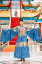 仿若梦回汉唐，美美正东方上半场让汉服复兴街头，下半场国风快闪将至！_国韵 : 美美又一次以不可小觑的城市影响力，通过东方视角具象灿烂文化，传播精神力量，让东方美学热火速蔓延，让更多人加入弘扬传统文化的行列，创意献礼祖国七十周年。 汉服大秀无疑是当天活动的重头戏，为我们还原了魏晋、唐…