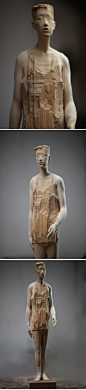 80后艺术家杨恒清的木雕作品。
