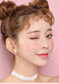 BEIGE CHUU PERIWINKLE PEARL POWDER by 츄(chuu) : ★ 베이지츄 베스트셀러★  누적판매량 10만개 돌파한 페리윙클  NEW 컬러로 찾아와써요♥ ﻿