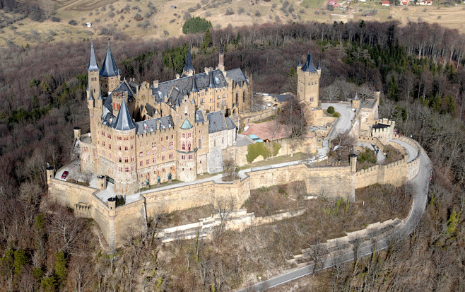 Burg_Hohenzollern_SW...