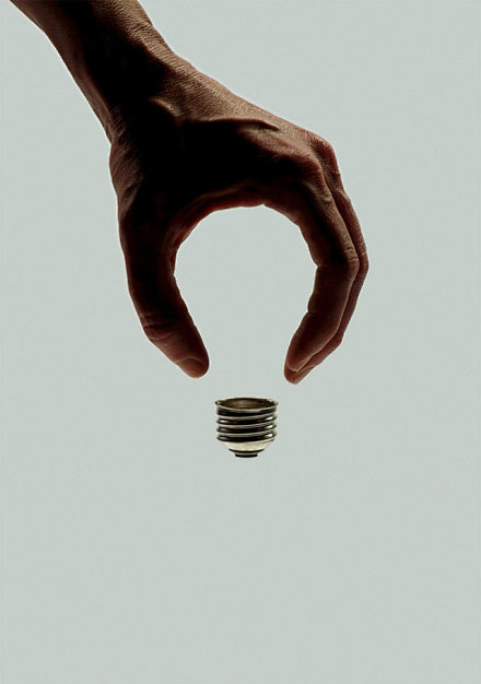 海报欣赏——创意的灯泡