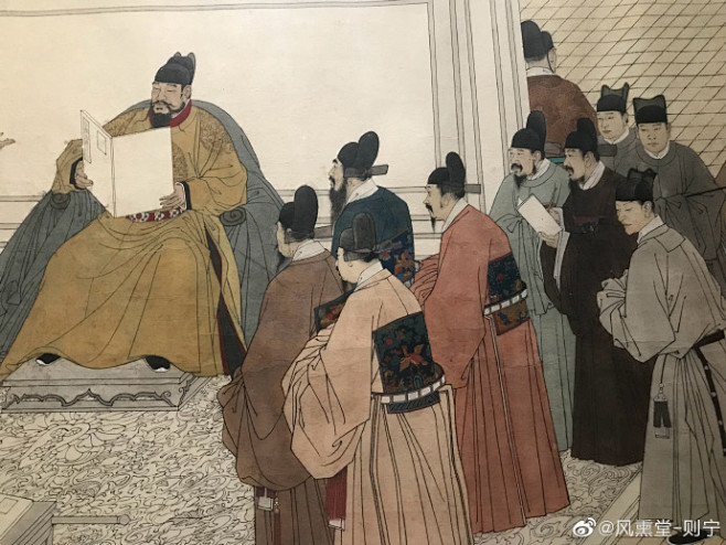 吹爆@画家高云 ！永乐编书的明代官员服饰、高士图里的明代文人形象，诗经里的穿曲裾的静女，马嵬坡的红衣唐朝武人，圆领袍的衣阑都很清楚的画出！真是 ...