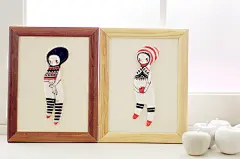 木偶走天涯｜化作动漫版的人物形象，可爱可亲，再转化为生活中的装饰品，这便是生活的艺术，创意是创作的最大特色，生活是创意的源泉。头像陶瓷饰品，别针，装饰相框，项链坠子，勺子等，手巧描画着人物的不同表情，神态，将人物情景化，非常呈现出生活的人物现状，以上是韩国陶瓷设计师MinLee的陶瓷作品《人物》。转自/木偶走天涯http://www.moonou.com/11340.html