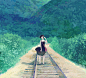 If you find a path with no obstacles, it probably doesn’t lead anywhere.

　　太容易的路，可能根本就不能带你去任何地方。