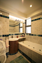 欧美风格跃层四室两厅卫生间浴室柜浴缸装修效果图