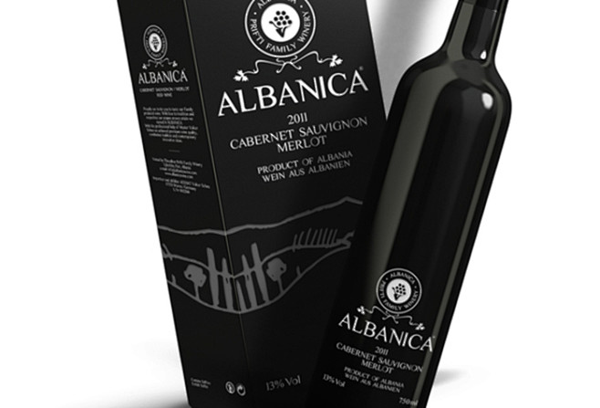Albanica Wine - 视觉中国...