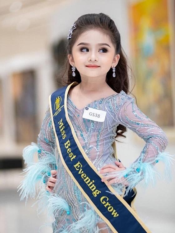 一流台风气场被赞"小范冰冰" : 6岁泰国女孩童芙瑞雅(baifern freya)