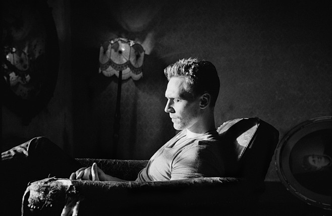 #HQ#Tom Hiddleston f...