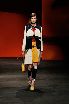 lneekaa采集到PRADA 2014ss