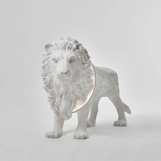 Lion Lamp with Home ...
