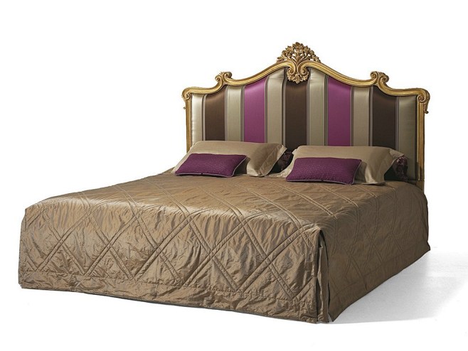 Baroque double bed w...